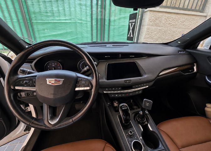 קאדילק XT4