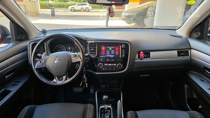 מיצובישי אאוטלנדר