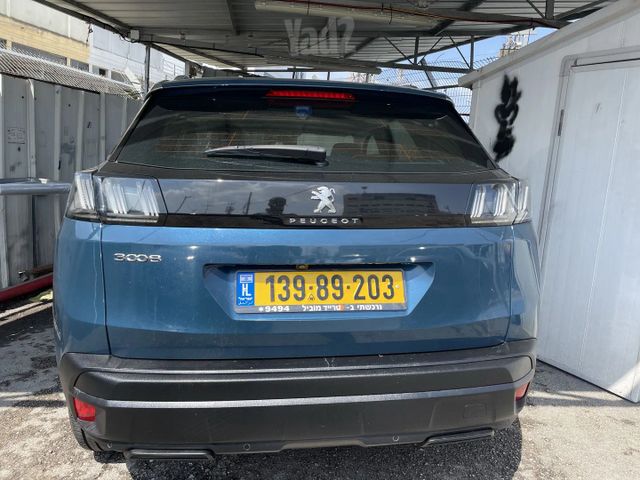 פיג'ו 3008