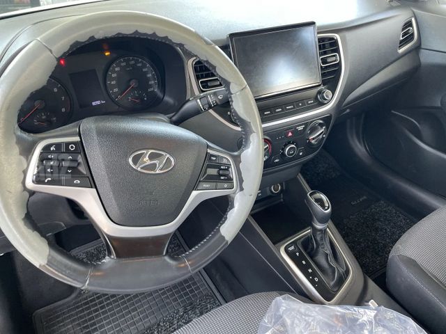 יונדאי אקסנט i25