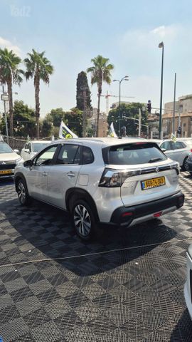 סוזוקי S-Cross