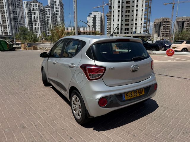 יונדאי i10