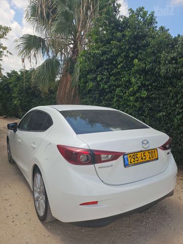 מאזדה 3