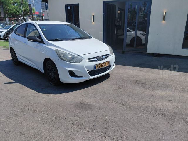 יונדאי אקסנט i25