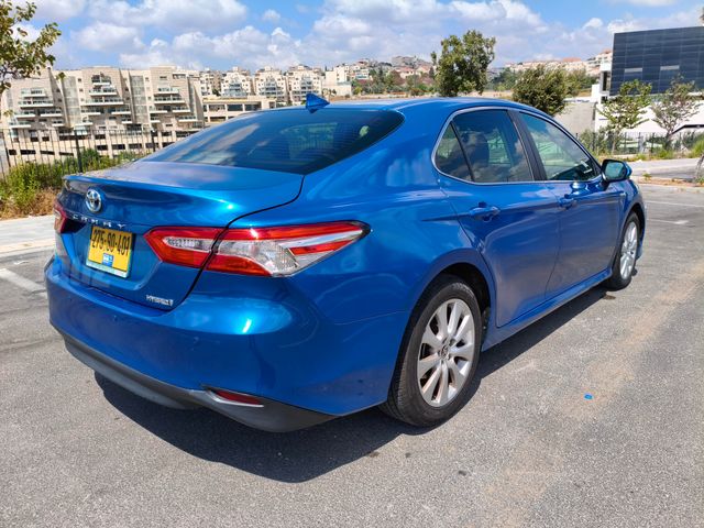 טויוטה קאמרי