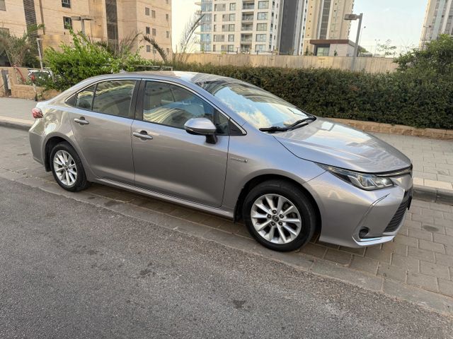 טויוטה קורולה