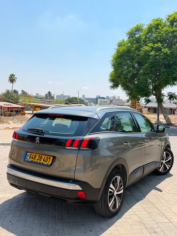 פיג'ו 3008
