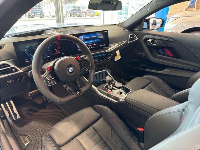 ב מ וו M2