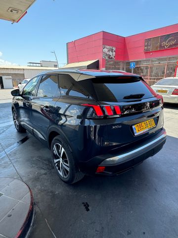 פיג'ו 3008