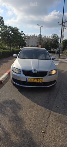 סקודה אוקטביה