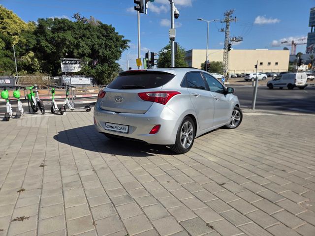 יונדאי i30