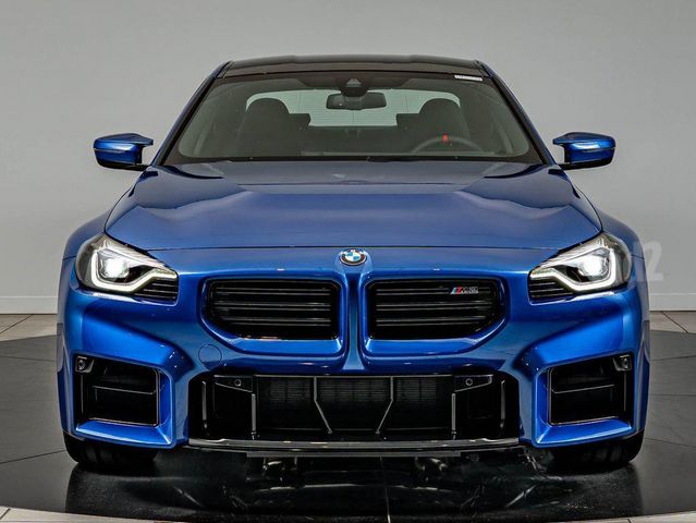ב מ וו M2