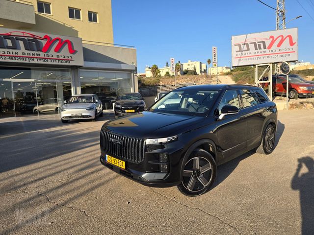 ג'אקו J7