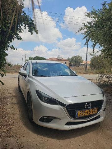 מודעת רכב מאזדה 3