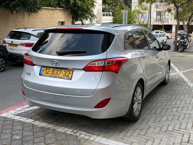 יונדאי i30