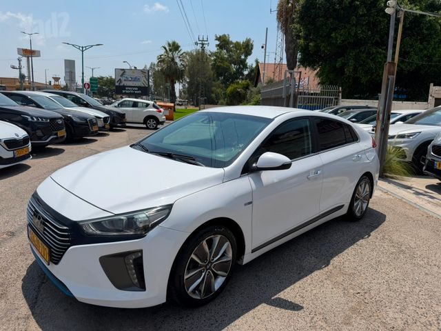 יונדאי איוניק