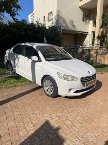 פיג'ו 301