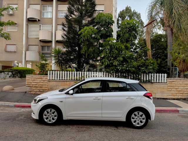 יונדאי i20