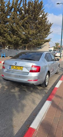 סקודה אוקטביה