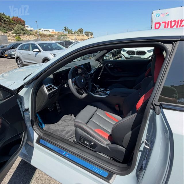 ב מ וו M2