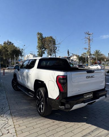 מודעת רכב ג'י.אם.סי סיירה EV 2