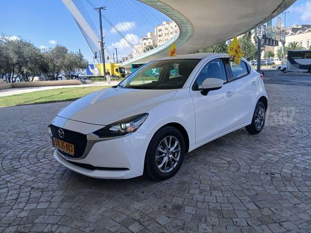 מודעת רכב מאזדה 2