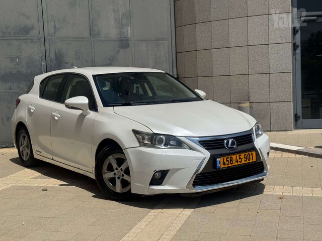 לקסוס CT