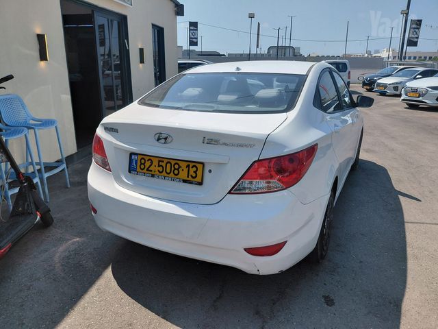 יונדאי אקסנט i25