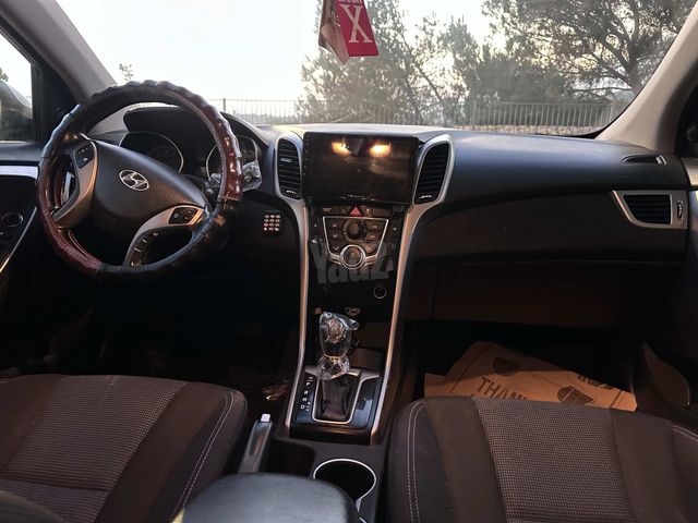 יונדאי i30