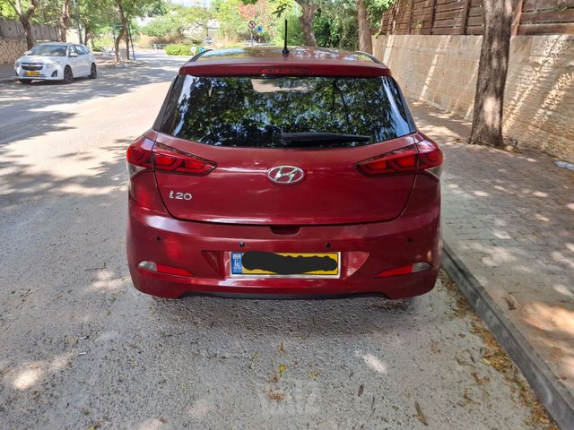 יונדאי i20