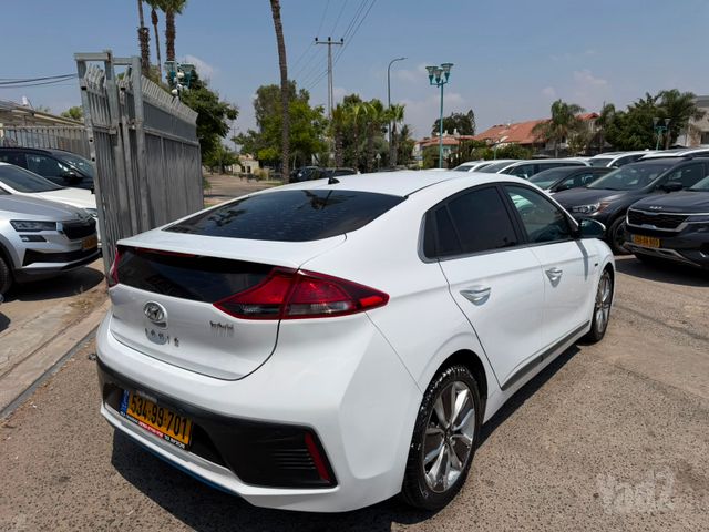 יונדאי איוניק