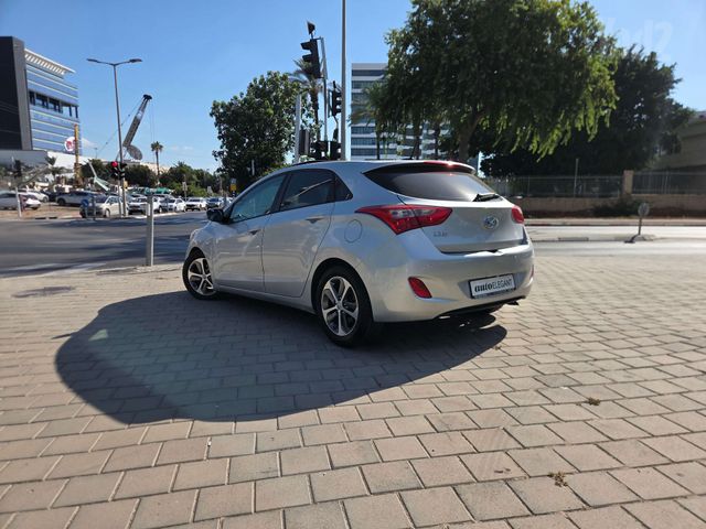 יונדאי i30
