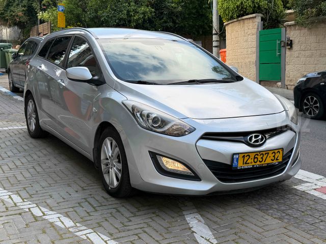 יונדאי i30