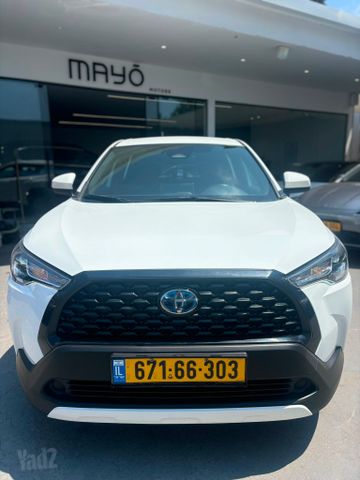 טויוטה קורולה קרוס