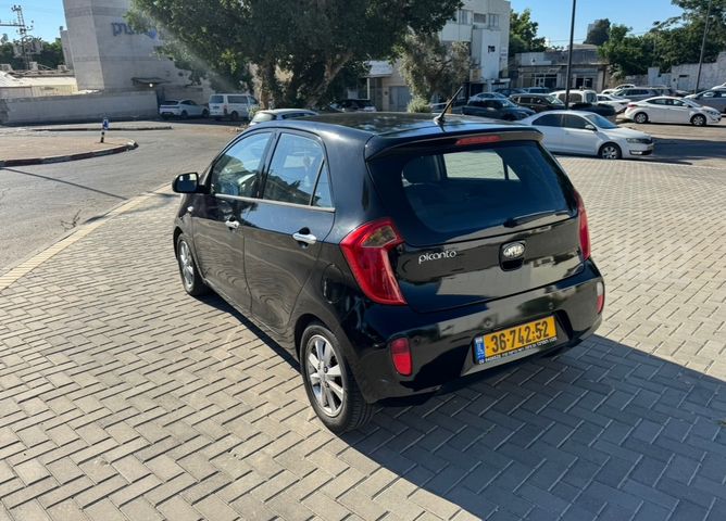 קיה פיקנטו