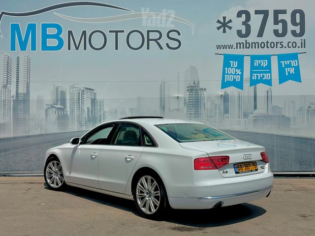 אאודי A8