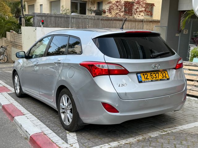 יונדאי i30