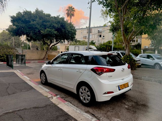 יונדאי i20