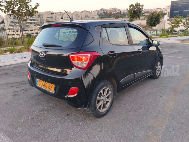 יונדאי i10