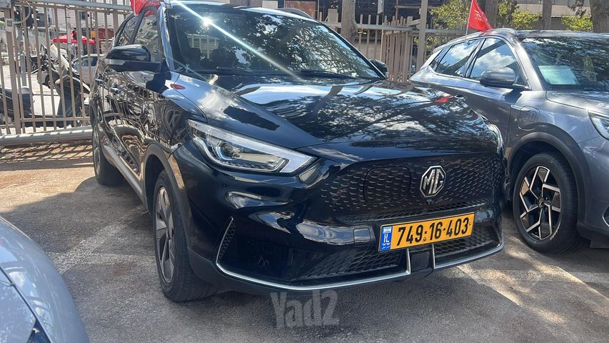 אם ג'י ZS