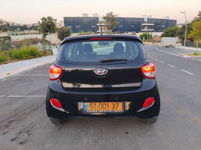 יונדאי i10