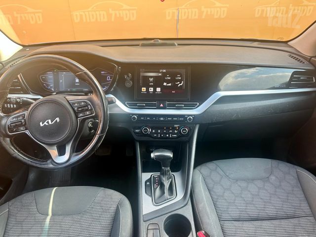 קיה נירו