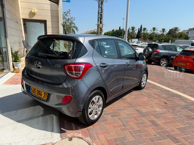יונדאי i10