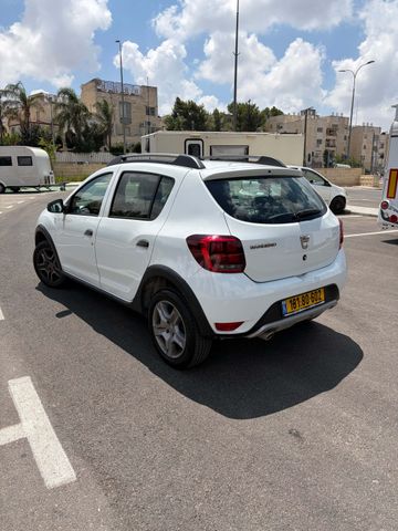 דאצ'יה סנדרו