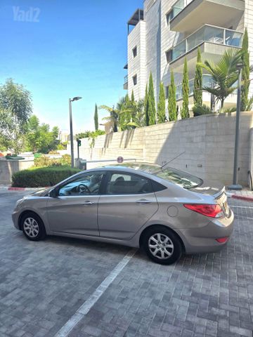 יונדאי אקסנט i25