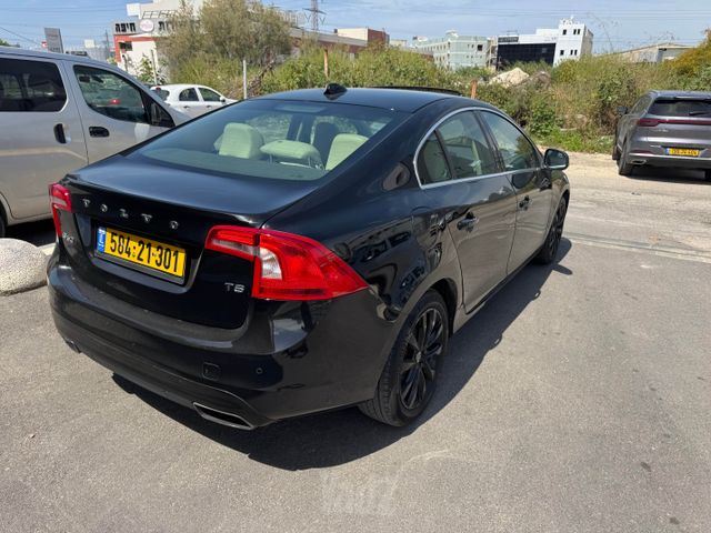 וולוו S60