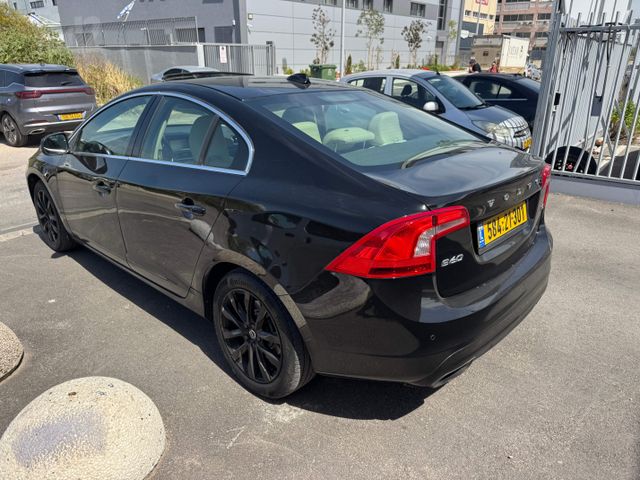 וולוו S60