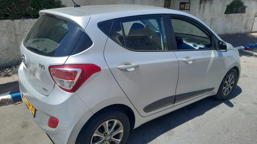 יונדאי i10