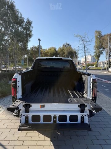 ג'י.אם.סי סיירה EV