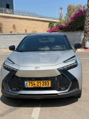 מודעת רכב טויוטה C-HR